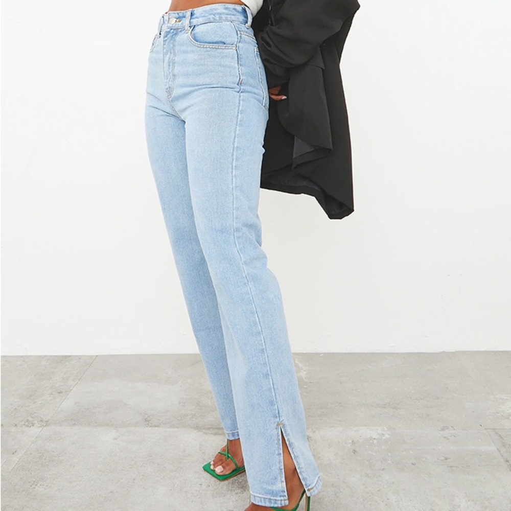 Abercrombie & Fitch Ultra High Rise Slim Straight Jeans